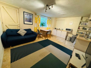 Apartment near Harbourside & city centre